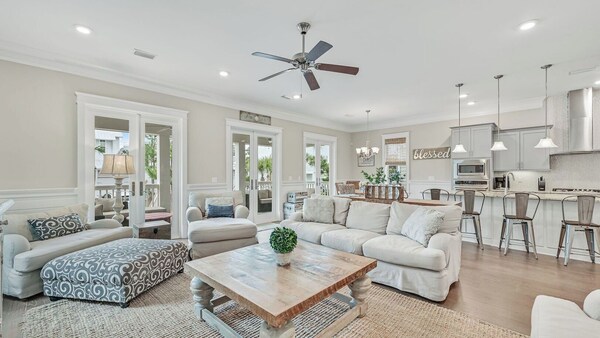 Barefoot Paradise By Avantstay Walk To Beach, Pool, Bikes - Rosemary Beach, FL