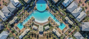 Steps to Private Beach Access Pool + Bikes Seacrest 30A