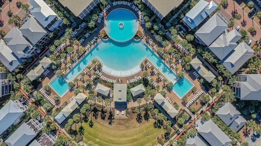 30A Emerald Waters by Avantstay Pool + Bikes + Bonfires