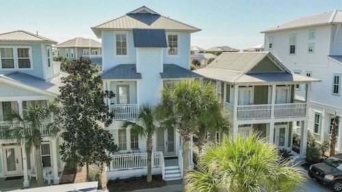 Steps to Private Beach Access Pool + Bikes Seacrest 30A