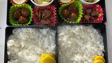 Free daily cooked-to-order breakfast