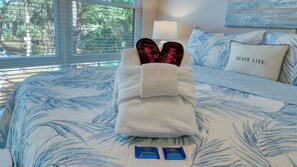 2 bedrooms, desk, iron/ironing board, travel crib