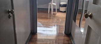 1. Large & Comfy Studio - Prime Location - Quiet & Warm