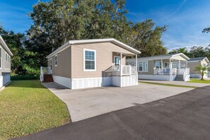 Exterior - Pool, Pickleball, Gym, Playground + Near Disney! (Kissimmee)