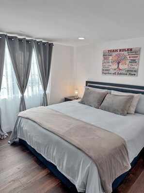 4 chambres, bureau, fer et planche à repasser, Wi-Fi gratuit