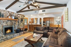 House, Multiple Beds, Fireplace, Mountain View (Elm Street Getaway) | Living area | 42-inch flat-screen TV with digital channels