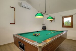 Spielezimmer