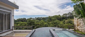 Royal Urban Resort