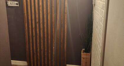 One Bedroom Apartment with AC,free parking, WiFi. In safe location Memphis