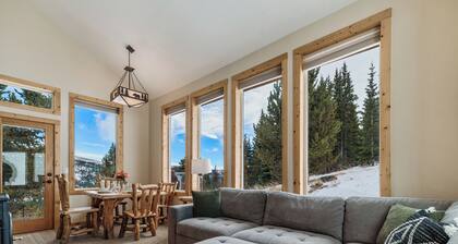 New! Mountain Top Chalet with Ho Tub, 20 miles from Breck! - Mount Bross Chalet