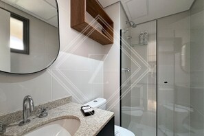 Eenvoudige studio | Badkamer