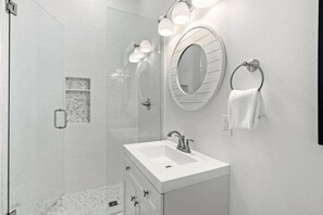 Rumah (4 Bedrooms) | Interior