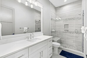 House (4 Bedrooms) | Bathroom | Shower - Cabana Blue by Avantstay Walk to Beach, Golf Cart+bikes Included Pool Access (Santa Rosa Beach)