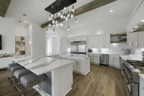 House (Multiple Bedrooms) | Interior