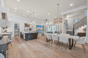 Front of property - Skinny Love 30a by Avantstay Private Heated Pool Block to the Beach (Santa Rosa Beach)