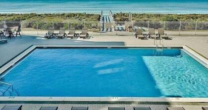 Steps to Rosemary Beach, Pool, Patio w/ Firepit The Salty Perch by Avantstay