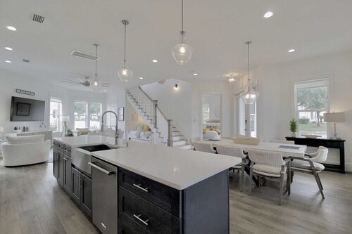 Jessa Blu by Avantstay Walk to Beach Pool + Gym