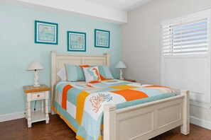 Interior - Emerald Isle Resort 405 by Avantstay Beachfront, Beach Chairs + Pool Access (Panama City Beach)
