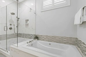 House (4 Bedrooms) | Interior - Grovey by the Sea by Avantstay Oceanfront, Private Beach, Pool Access (Santa Rosa Beach)