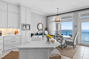 House (4 Bedrooms) | Interior - Grovey by the Sea by Avantstay Oceanfront, Private Beach, Pool Access (Santa Rosa Beach)