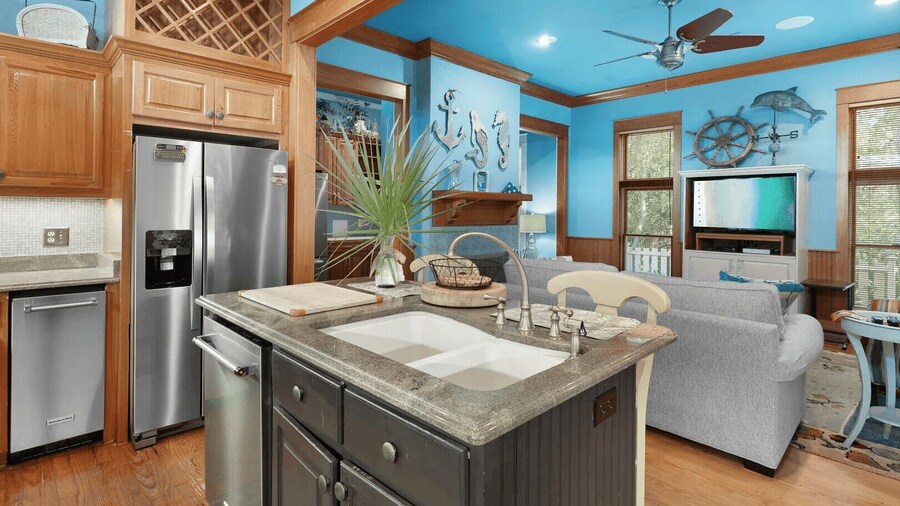 30A Grayt'n Greatful by Avantstay Charming Home+cottage, Walk to Western Lake