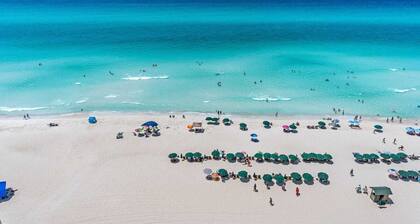 Emerald Isle Resort 1409 Beachfront Access + Chairs Incl Pool, Ocean Views