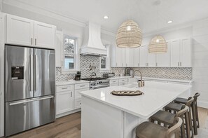 Interior - Alibi 30A by Avantstay 6bdr, Private Pool, Steps to Beach (Panama City Beach)