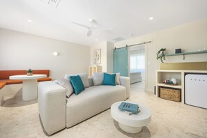 Suite | Sengetøy av topp kvalitet, senger med overmadrass og strykejern/-brett