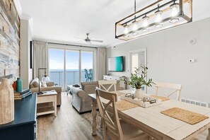 Apartment (2 Bedrooms) | Front of property - Manta Ray Villa by Avantstay Gulf Front + 2 Pools (Panama City Beach)
