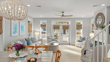 House (5 Bedrooms) | Interior