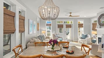 House (5 Bedrooms) | Interior