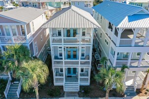 House (5 Bedrooms) | Interior