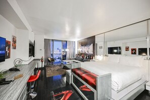 Schreibtisch, Bügeleisen/Bügelbrett, kostenloses WLAN, Bettwäsche