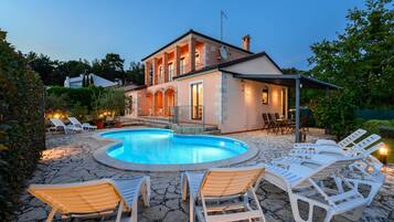 Villa | Pool | Indoor pool, outdoor pool