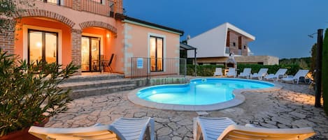 Villa | Pool | Indoor pool, outdoor pool