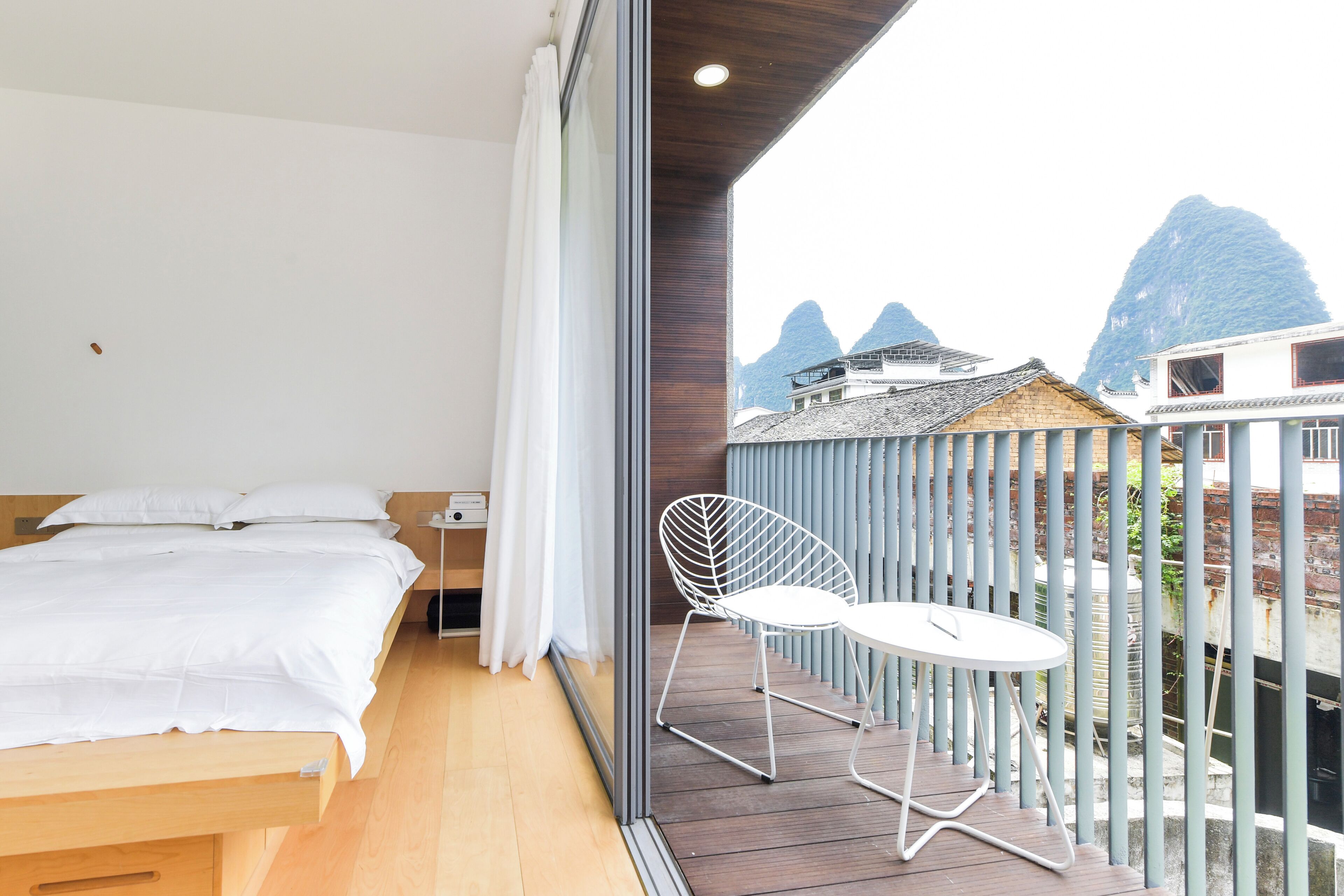 スーペリア ダブルルーム バルコニー マウンテンビュー | WiFi (無料)
