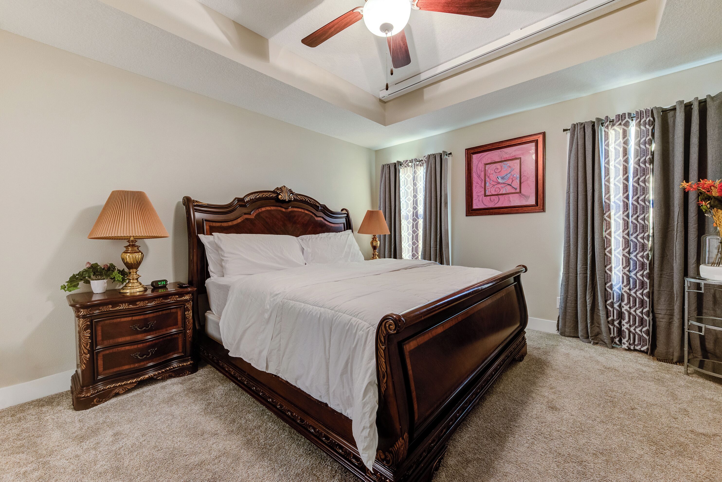 4 bedrooms, desk, iron/ironing board, travel crib