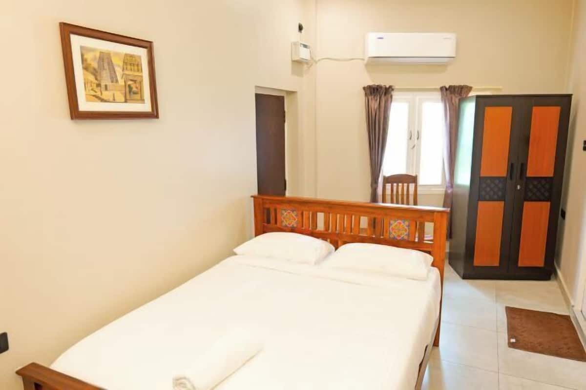 1 bilik tidur, meja, Wi-fi percuma, cadar katil