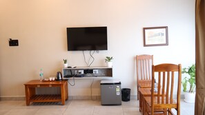 Premium Room, Mountain View | Premium bedding, desk, free WiFi, bed sheets