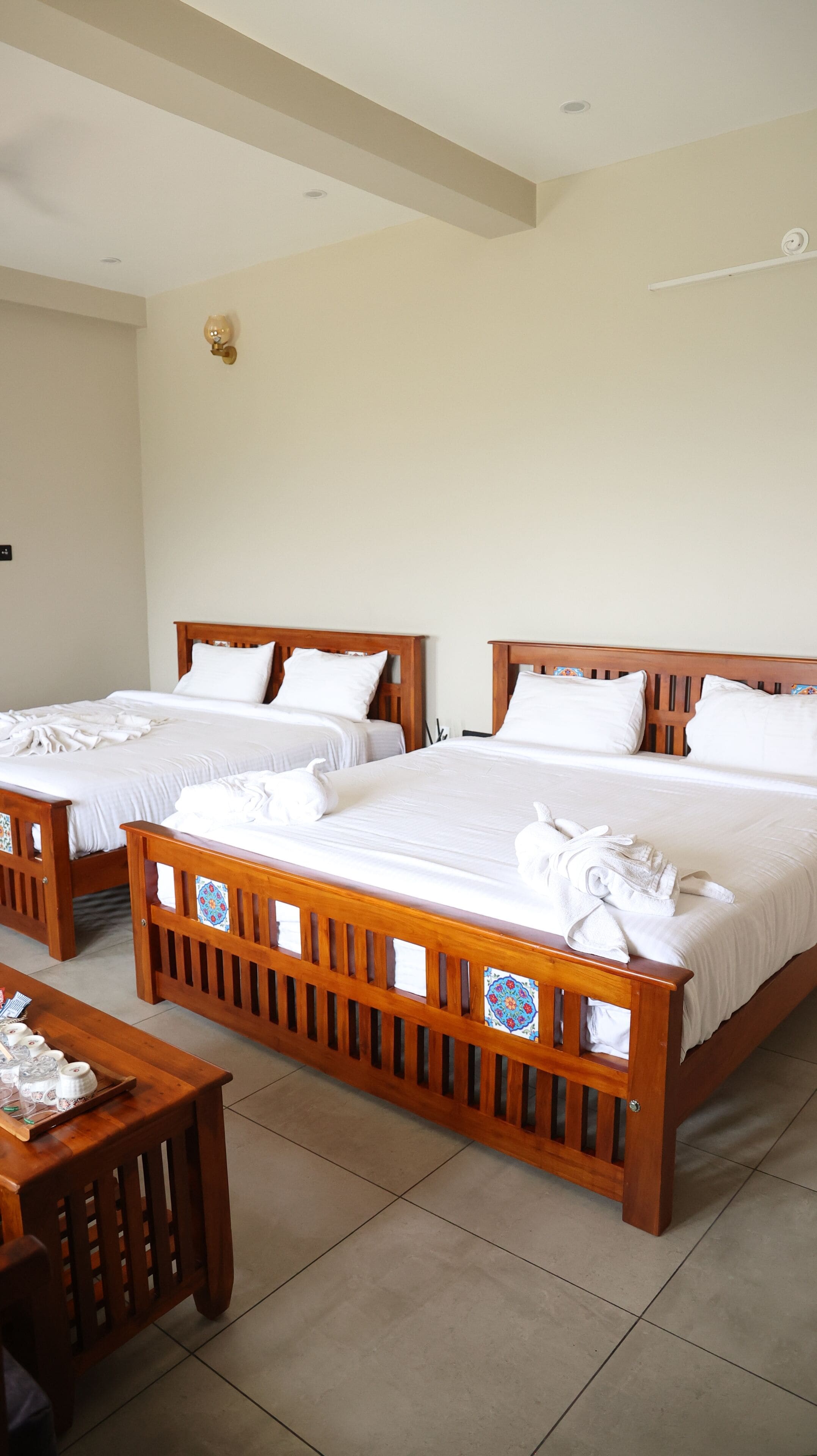 Suite familiar | Escriptori, wifi gratuïta i roba de llit 