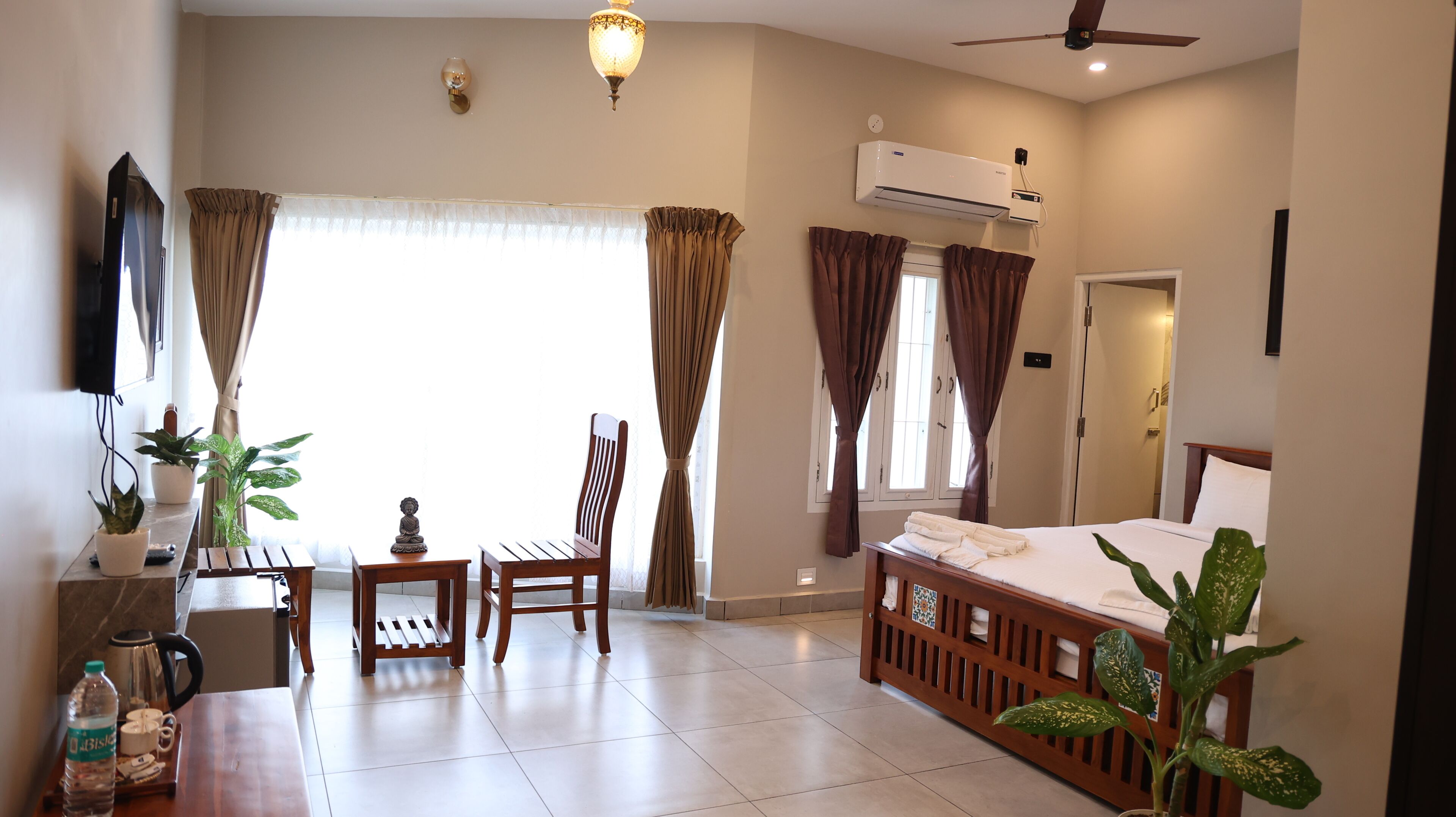 Premium Room, Mountain View | Premium bedding, desk, free WiFi, bed sheets