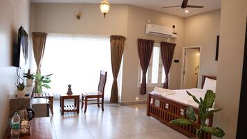 Premium Room, Mountain View | Premium bedding, desk, free WiFi, bed sheets