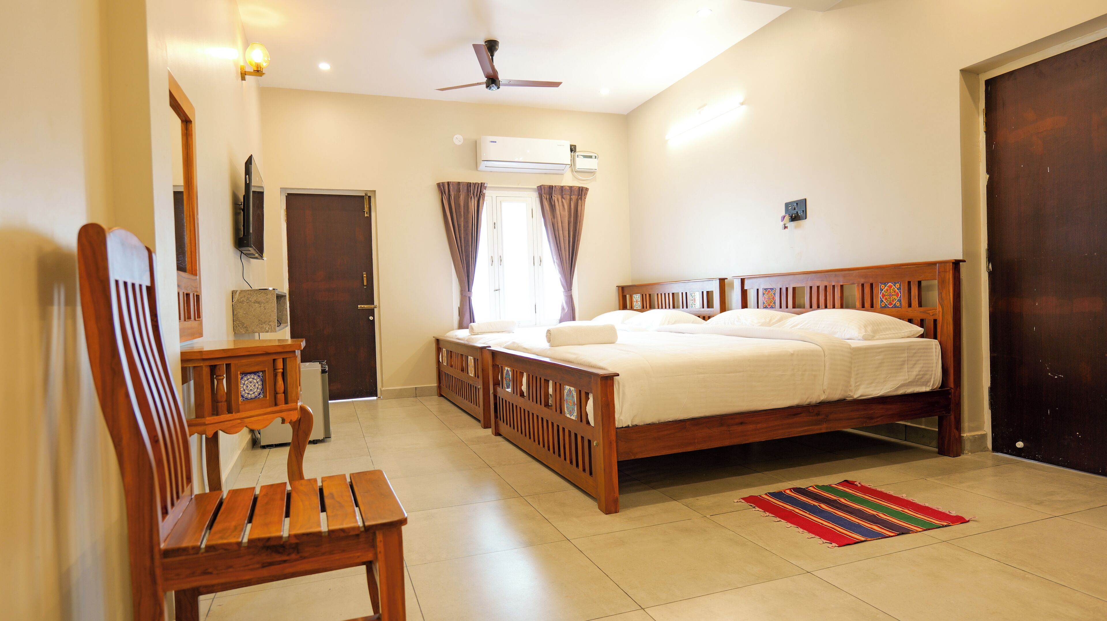 Standard Double Room | Desk, free WiFi, bed sheets