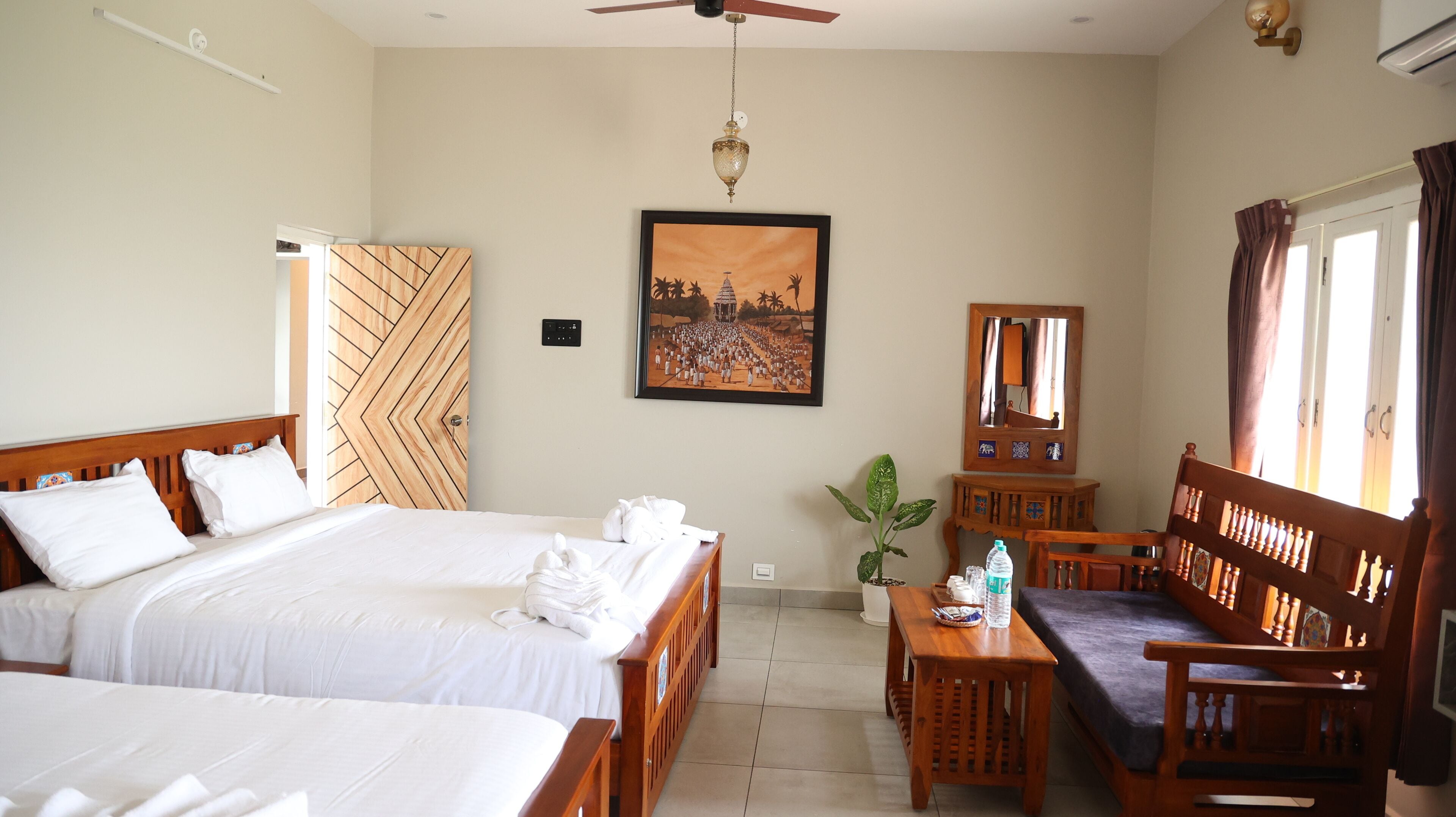 Suíte família | Escrivaninha, Wi-Fi de cortesia, roupa de cama