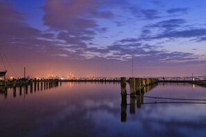 Unclassified image, 2 of 35, button