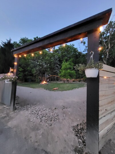 Enjoyable 2 bedroom apartment with hot tub access.