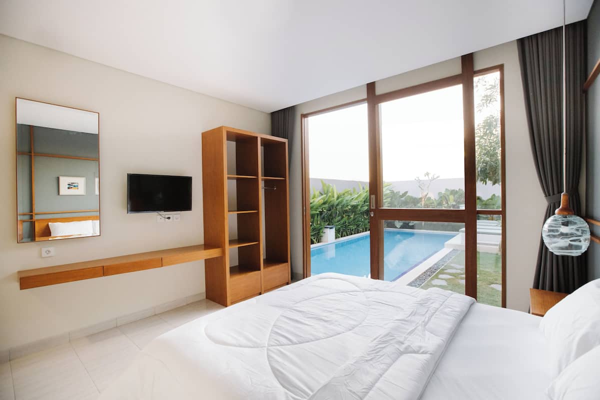Standardzimmer, 1 Schlafzimmer, Nichtraucher, Poolblick | Kostenloses WLAN, Bettwäsche