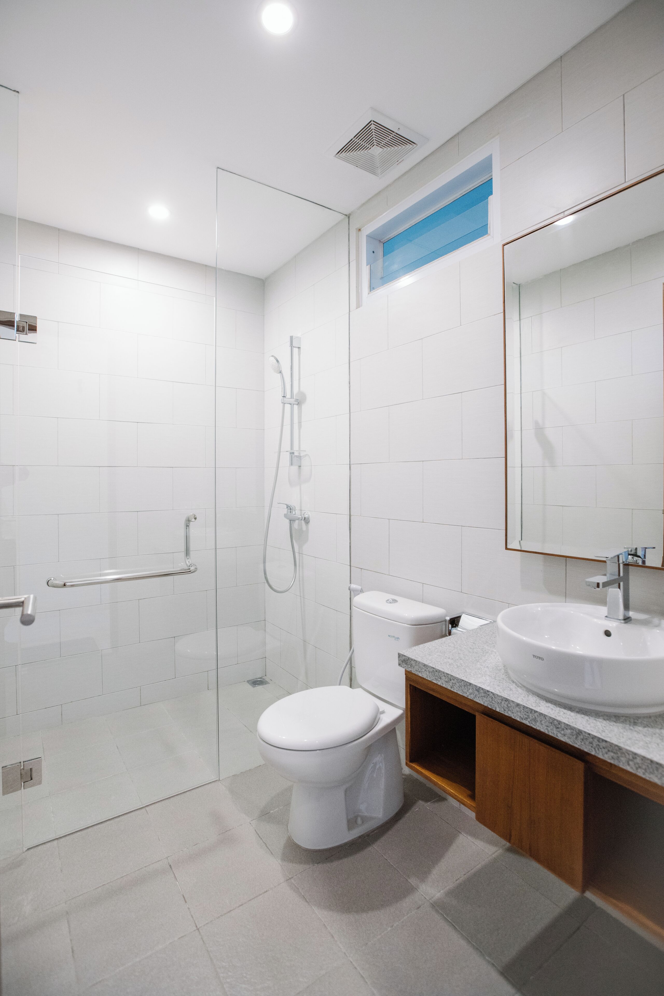 Standard Room, 1 Bedroom, Non Smoking, Pool View | Bathroom