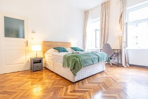 1 室のベッドルーム、WiFi、ベッドシーツ
