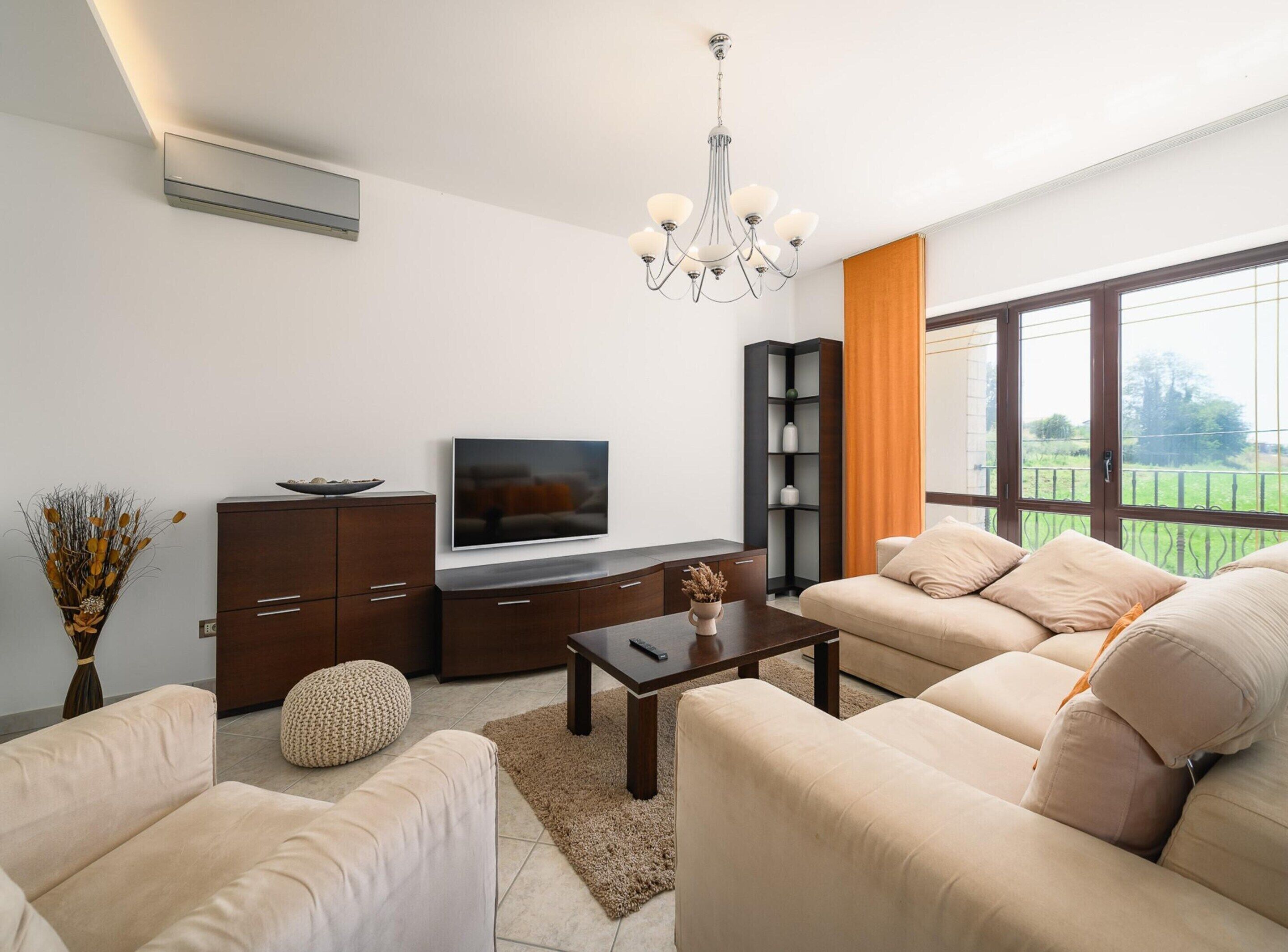 Apartment | Living area | Fireplace